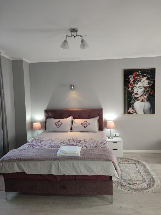 Flora Apartment Surčin Zewnętrze zdjęcie